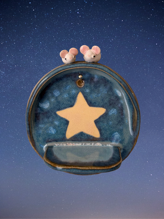 jumbo guy wall hanging